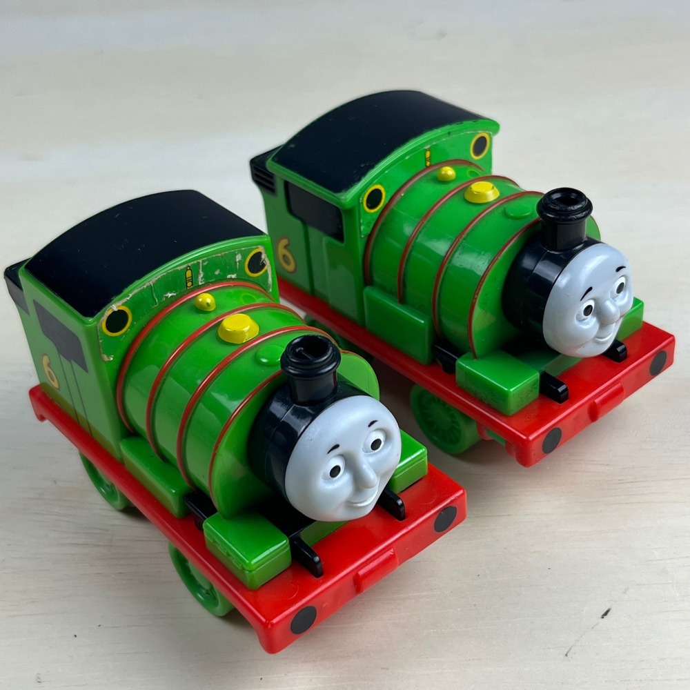 Thomas & Friends Take-n-Play Percy the Small Engine Lot of 2 Die-Cast R9495 2009